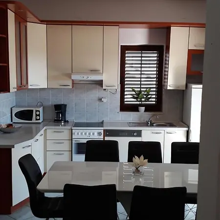Zen Apartment