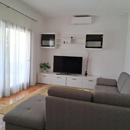 Zen Apartment