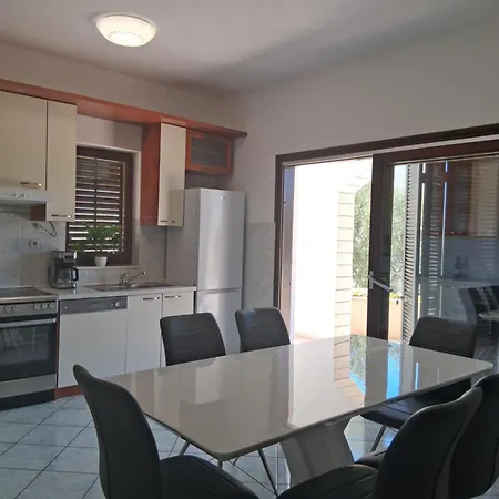Zen Apartment