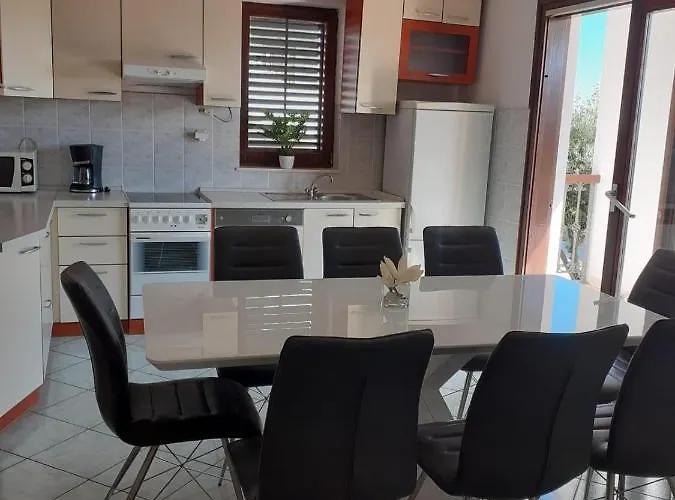 Zen * Rogoznica (Sibenik-Knin)